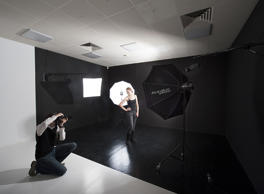 The studio has been purpose-built by your photographers: Glen & Andr&eacute;